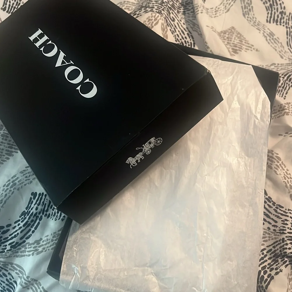 Brand new in box coach shoe never worn size 11 - Picture 5 of 5